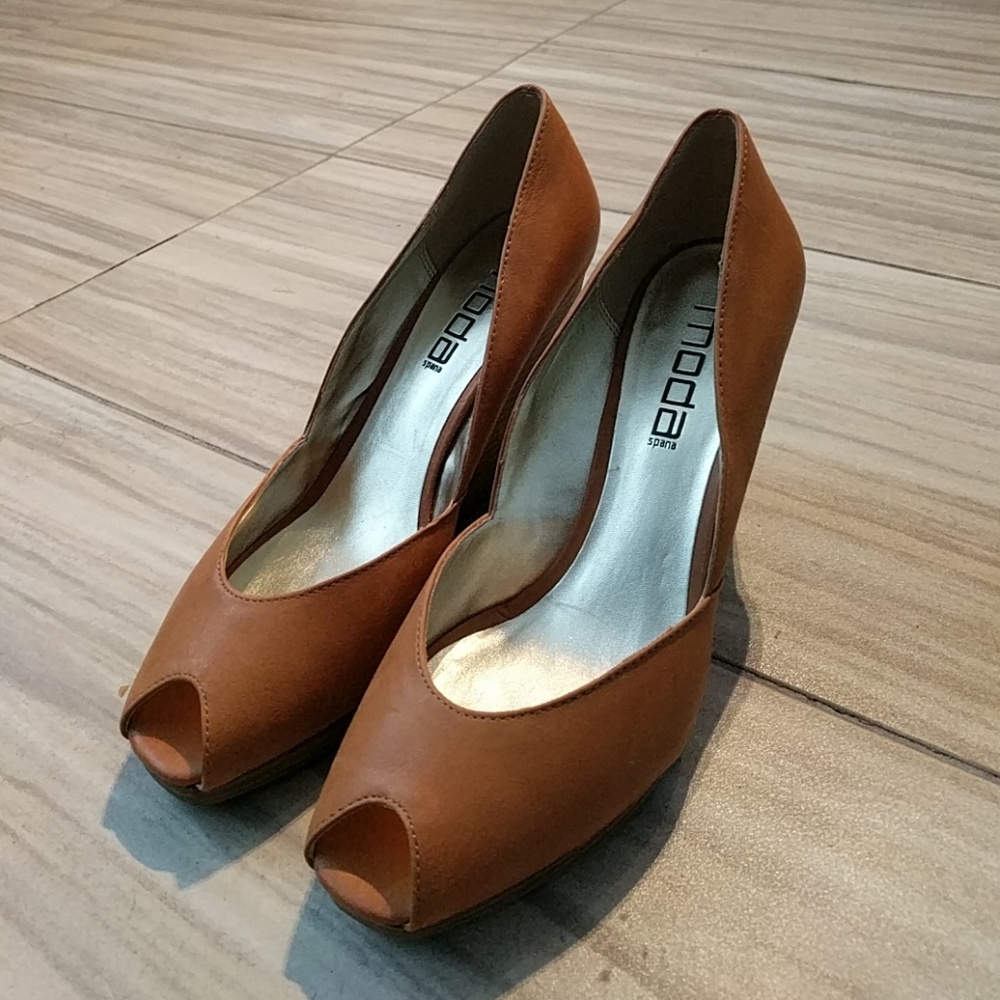 Tan Heels